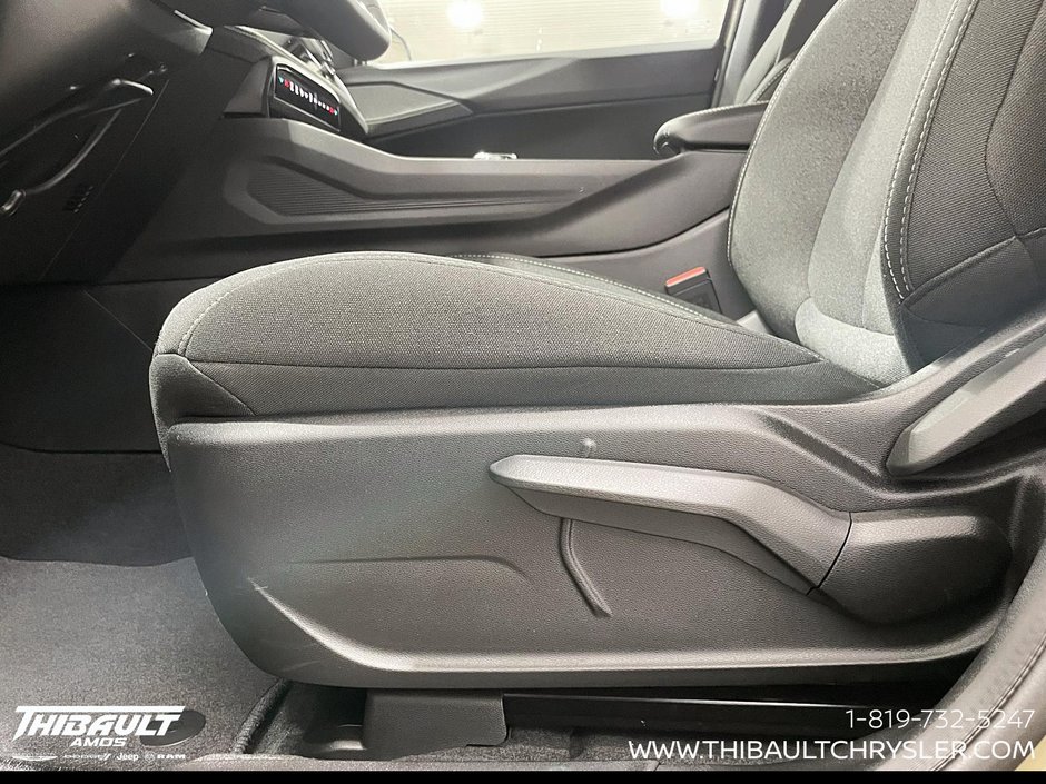 2026 Jeep Cherokee BASE
