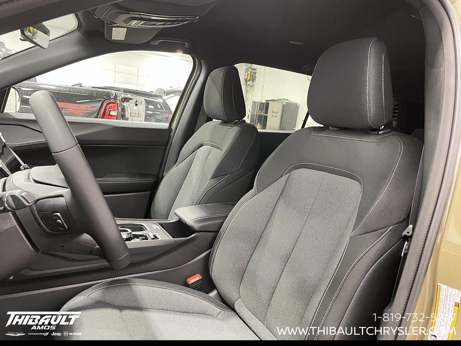 2026 Jeep Cherokee BASE