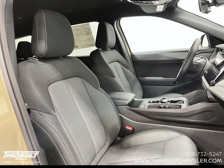 2026 Jeep Cherokee BASE