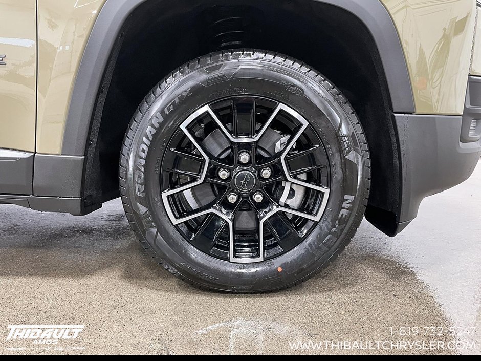 2026 Jeep Cherokee BASE
