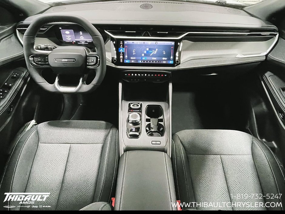 2026 Jeep Cherokee LAREDO