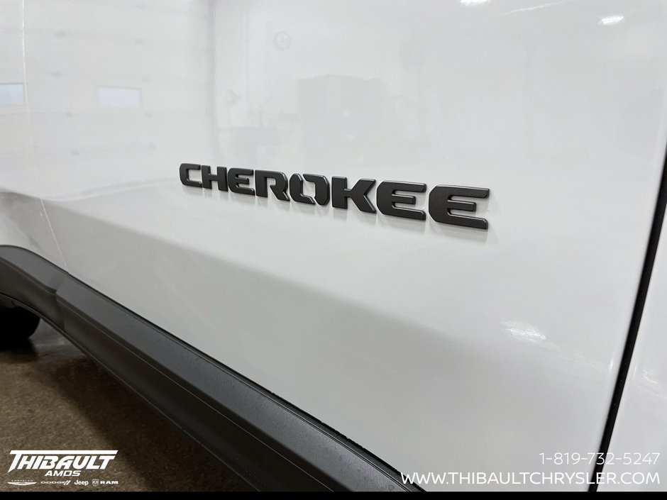 2026 Jeep Cherokee LAREDO