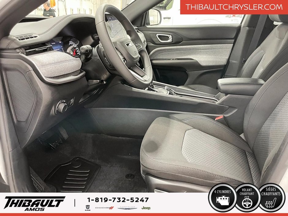 2025 Jeep Compass SPORT