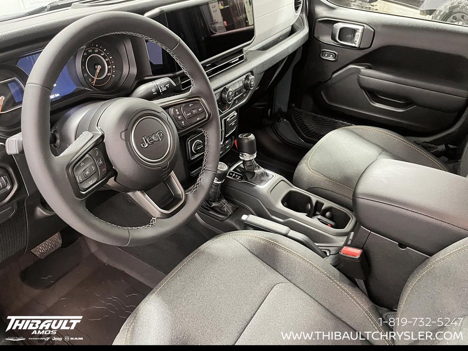 2026 Jeep Gladiator NIGHTHAWK