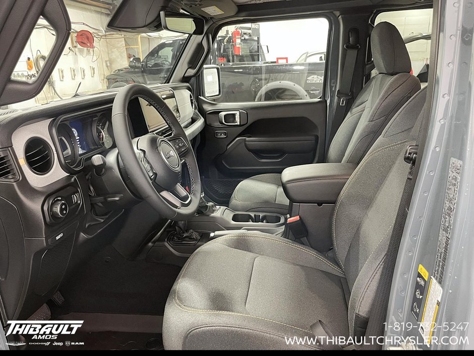 2026 Jeep Gladiator NIGHTHAWK