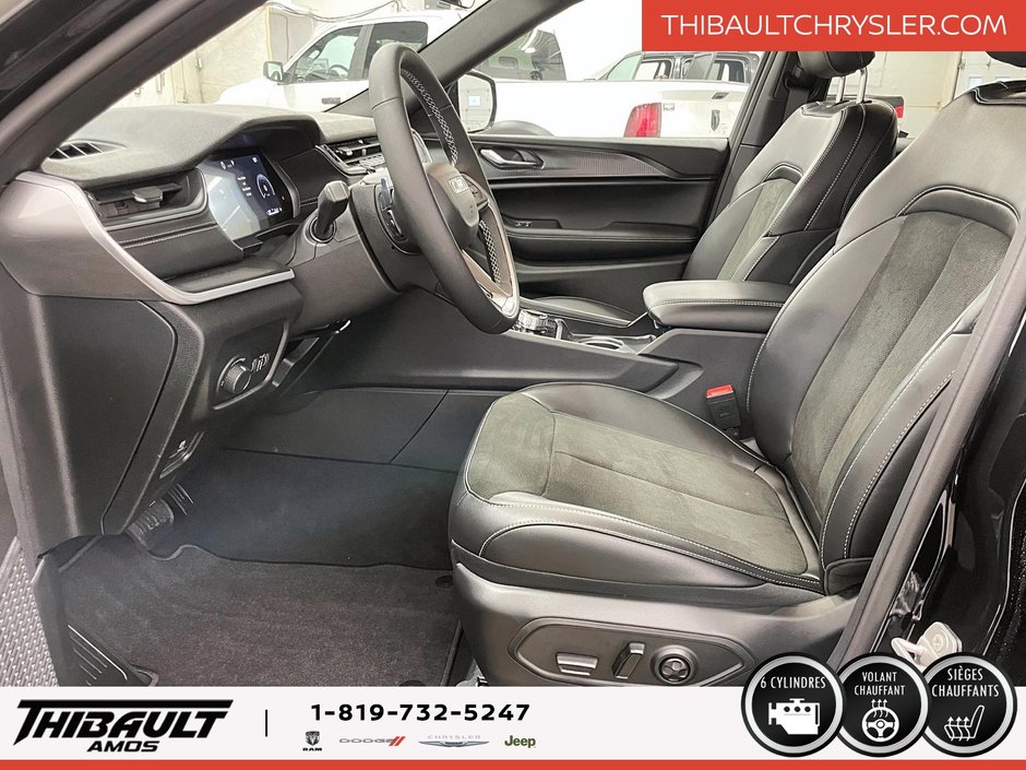 Jeep Grand Cherokee L ALTITUDE 2025