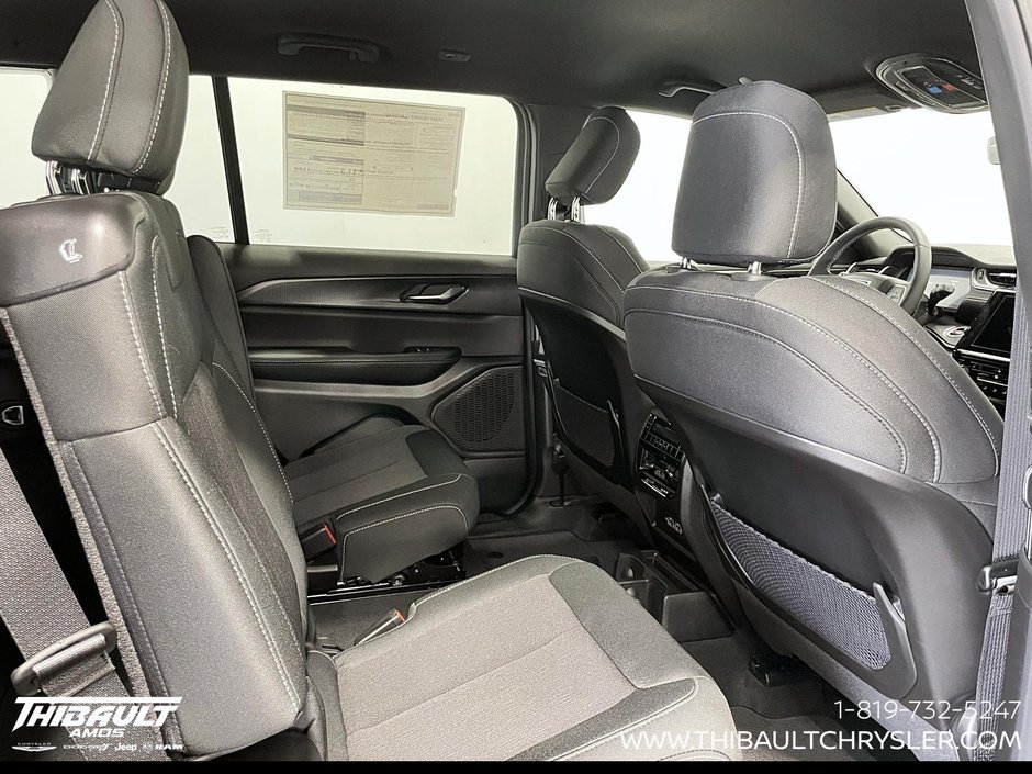2026 Jeep Grand Cherokee L LAREDO