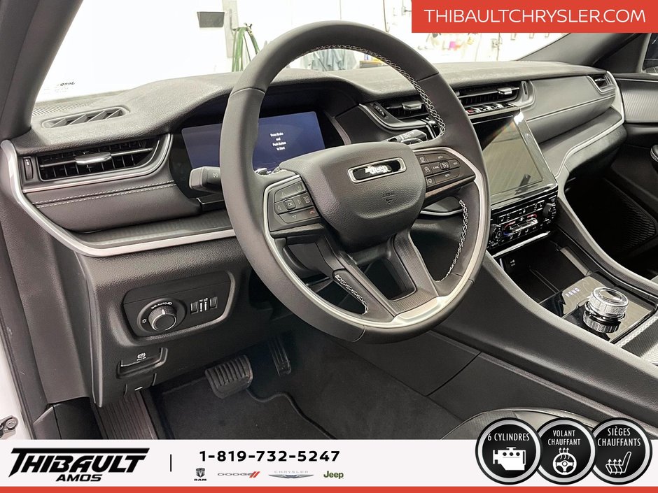 2025 Jeep Grand Cherokee LAREDO ALTITUDE