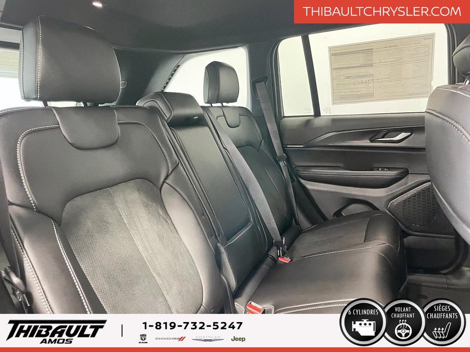 Jeep Grand Cherokee LAREDO ALTITUDE 2025