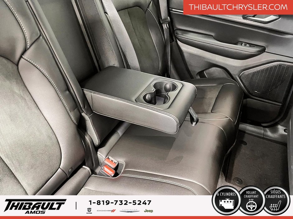 Jeep Grand Cherokee LAREDO ALTITUDE 2025