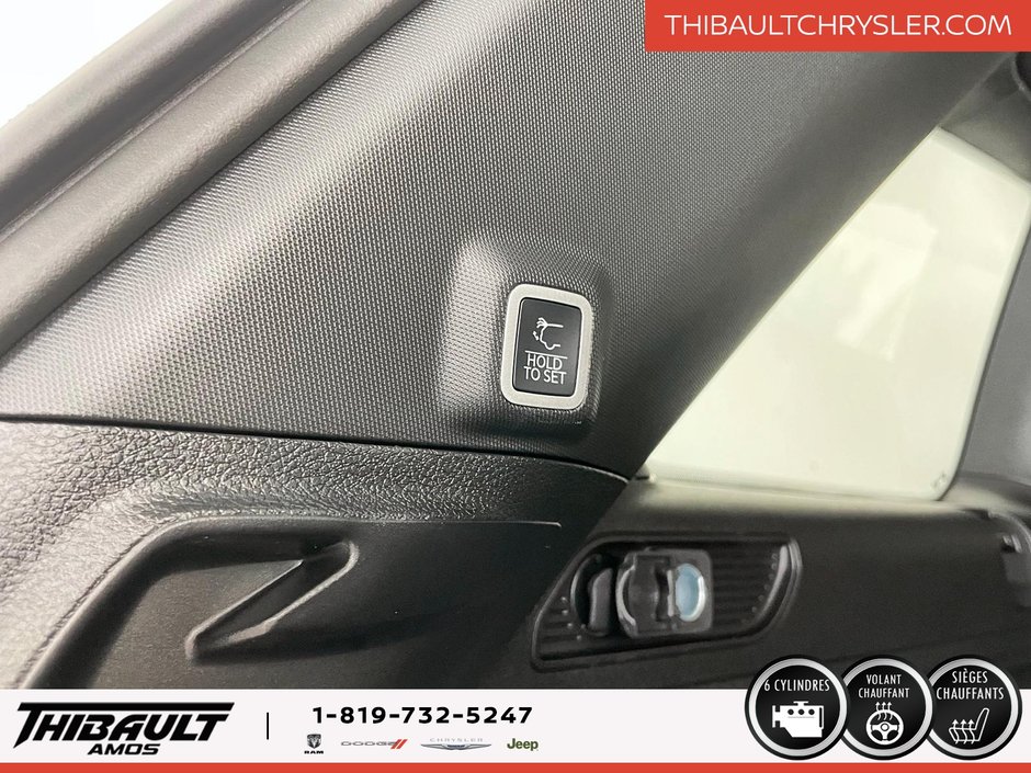 Jeep Grand Cherokee LAREDO ALTITUDE 2025