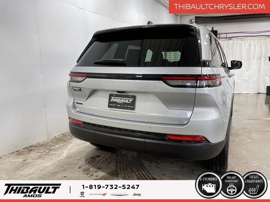 Jeep Grand Cherokee LAREDO ALTITUDE 2025