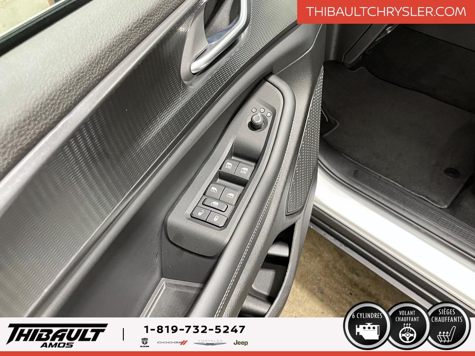 Jeep Grand Cherokee LAREDO ALTITUDE 2025