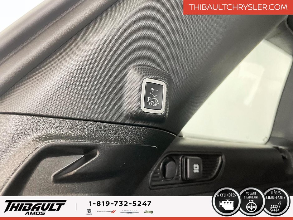 Jeep Grand Cherokee LAREDO ALTITUDE 2025