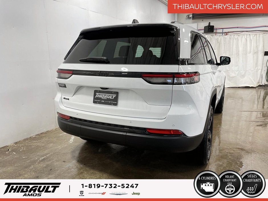 Jeep Grand Cherokee LAREDO ALTITUDE 2025