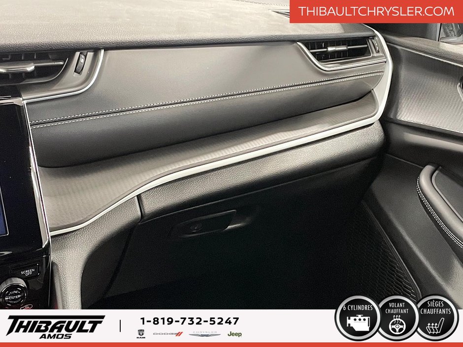 Jeep Grand Cherokee LAREDO ALTITUDE 2025