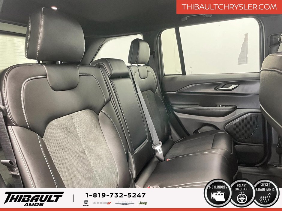 Jeep Grand Cherokee LAREDO ALTITUDE 2025