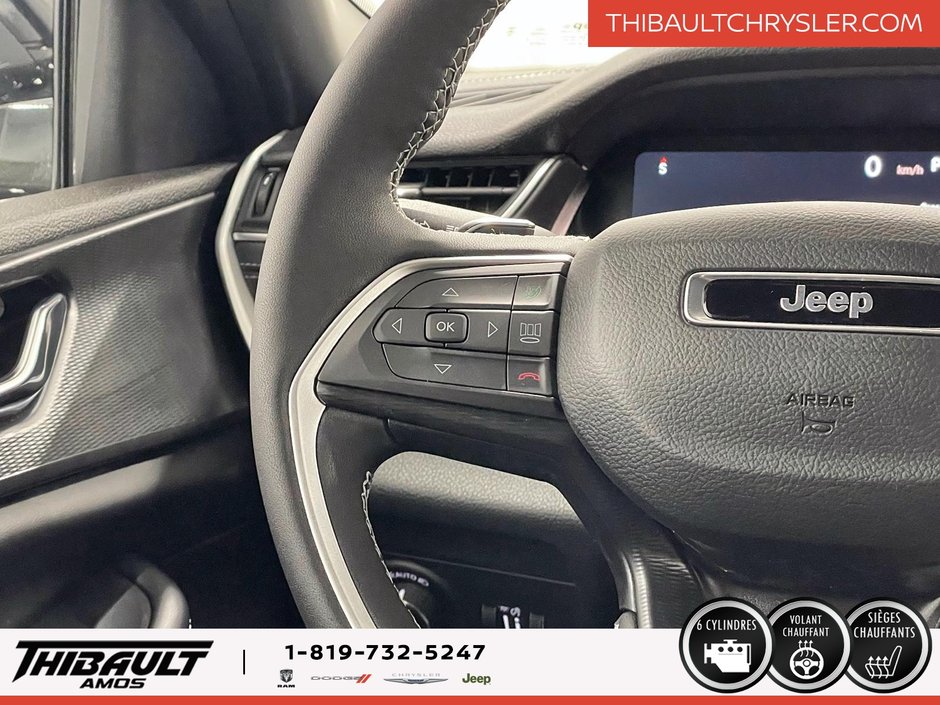 Jeep Grand Cherokee LAREDO ALTITUDE 2025