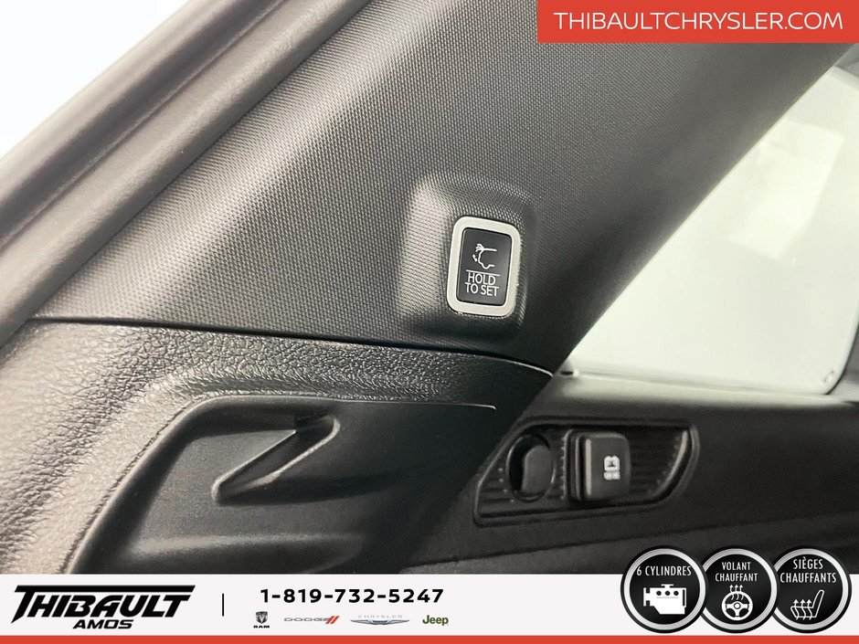 Jeep Grand Cherokee LAREDO ALTITUDE 2025