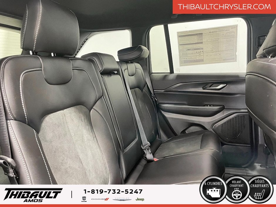 Jeep Grand Cherokee LAREDO ALTITUDE 2025