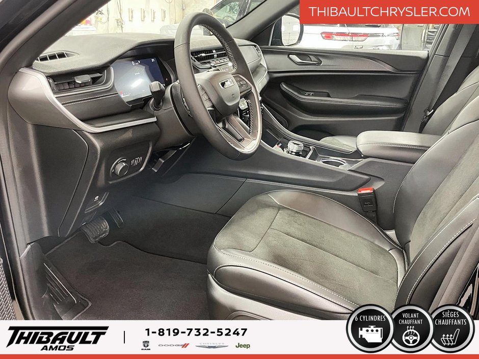 Jeep Grand Cherokee LAREDO ALTITUDE 2025