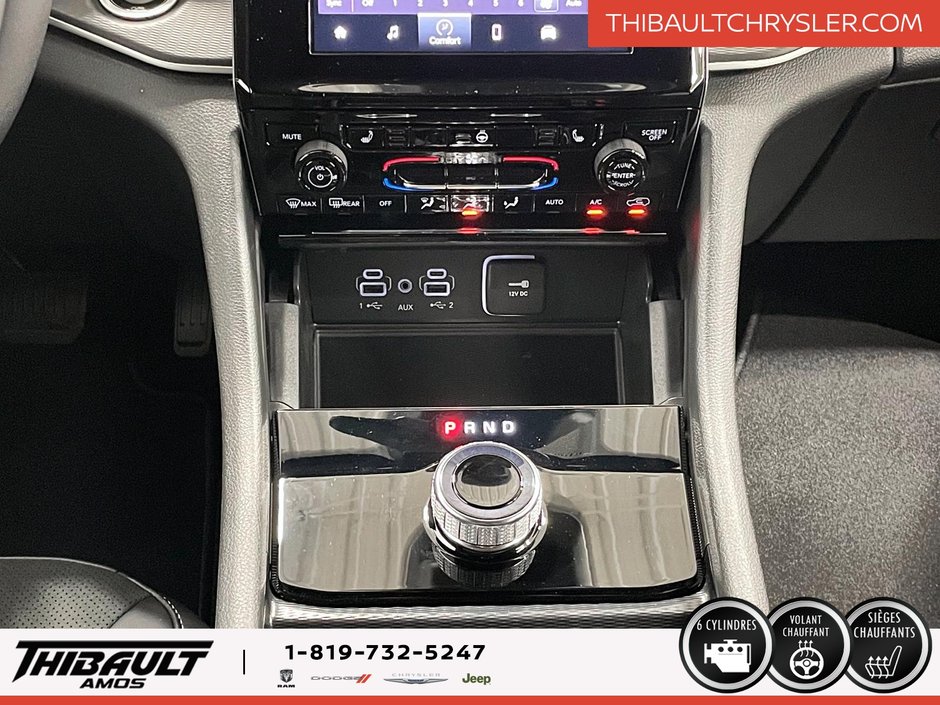 Jeep Grand Cherokee LAREDO ALTITUDE 2025