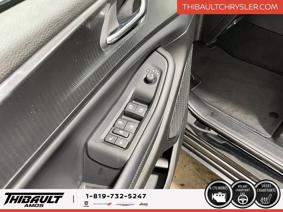 Jeep Grand Cherokee LAREDO ALTITUDE 2025