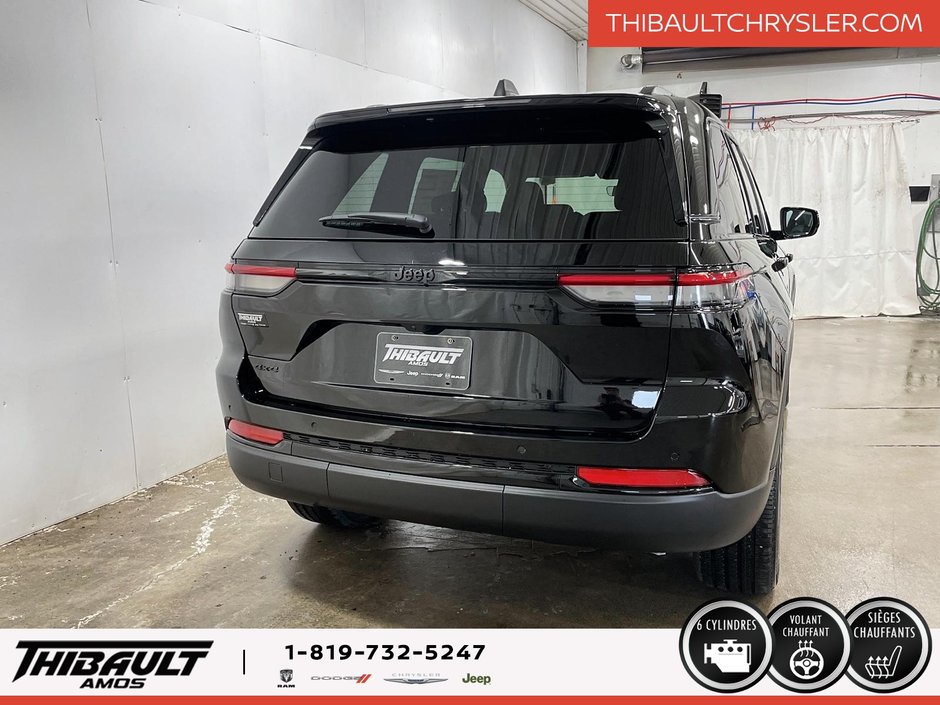 Jeep Grand Cherokee LAREDO ALTITUDE 2025