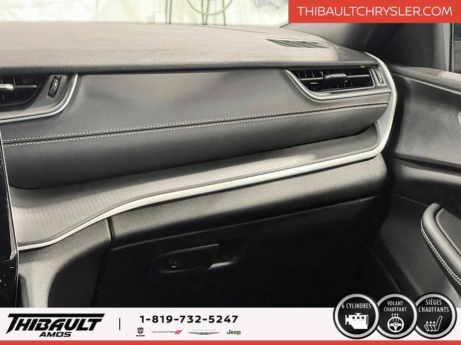 2025 Jeep Grand Cherokee LAREDO ALTITUDE
