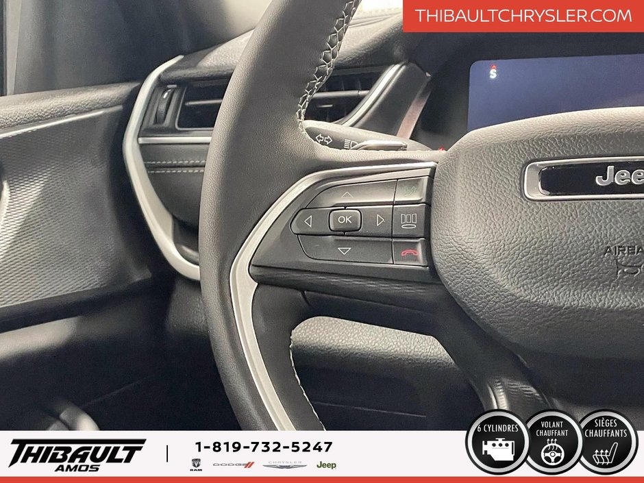 2025 Jeep Grand Cherokee LAREDO ALTITUDE