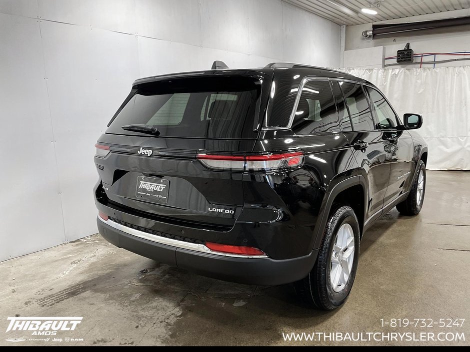 2026 Jeep Grand Cherokee LAREDO