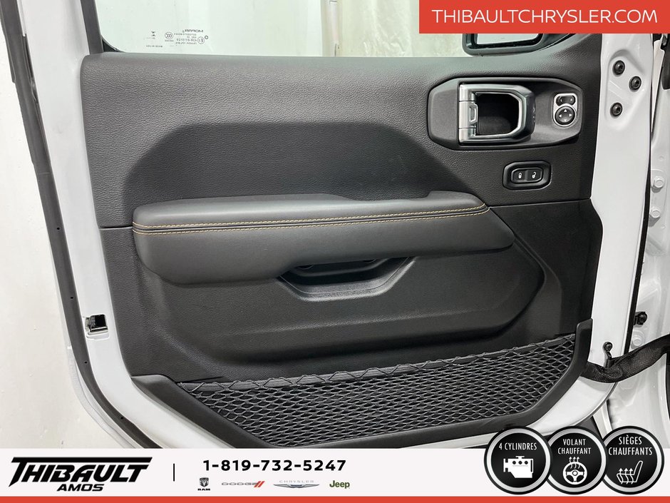 Jeep WRANGLER 4-Door SAHARA 2025