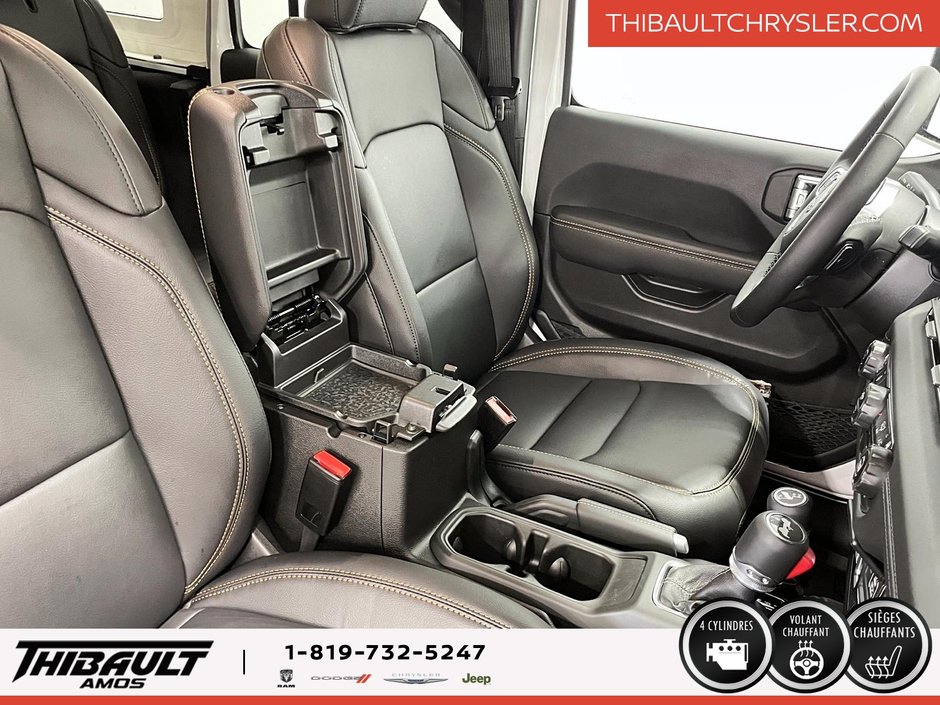 Jeep WRANGLER 4-Door SAHARA 2025