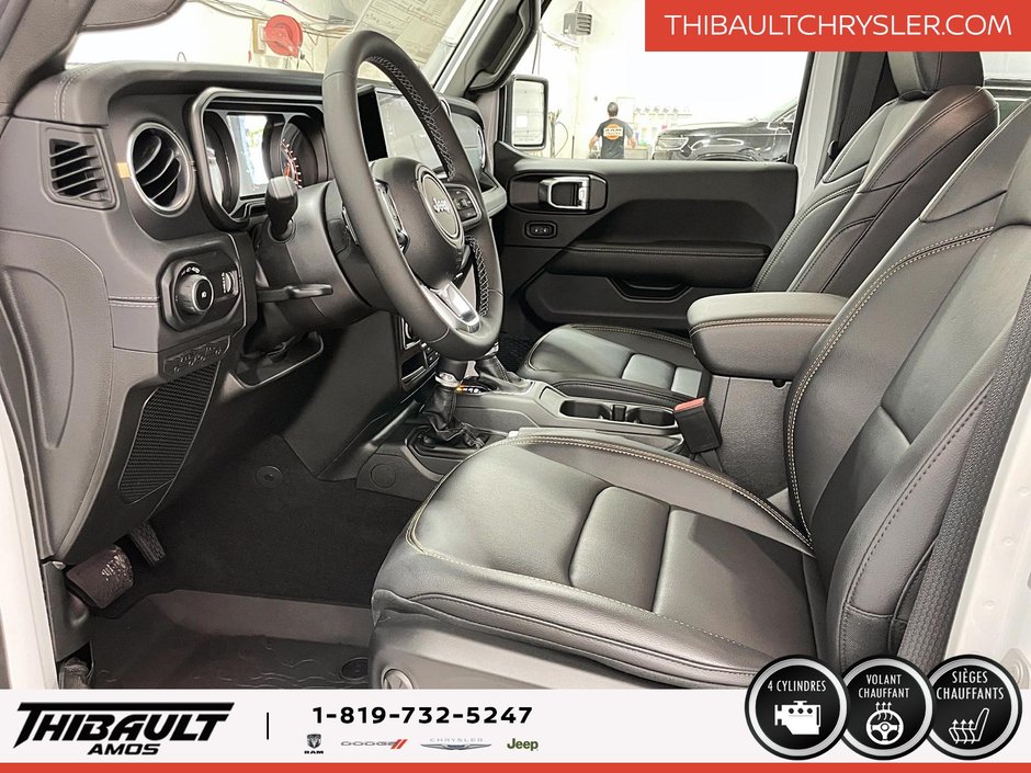 Jeep WRANGLER 4-Door SAHARA 2025