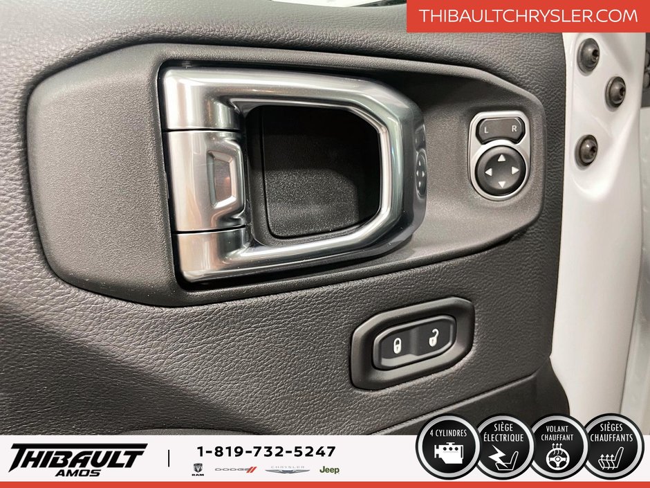 2025 Jeep WRANGLER 4-Door SAHARA