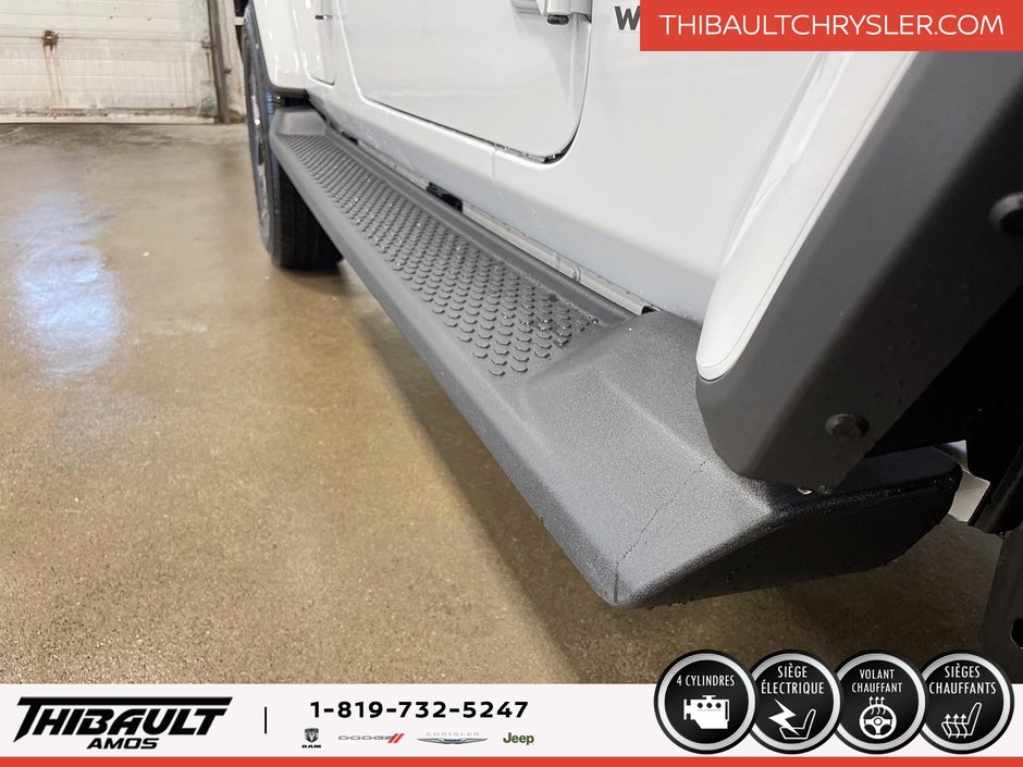 2025 Jeep WRANGLER 4-Door SAHARA