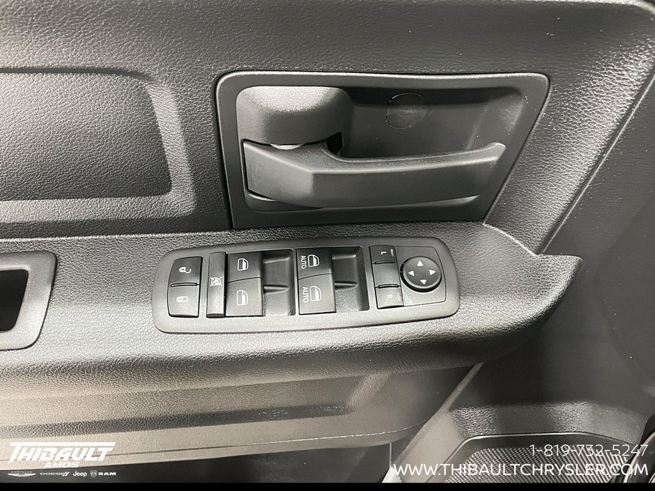 Ram 1500 Classic Express 2023