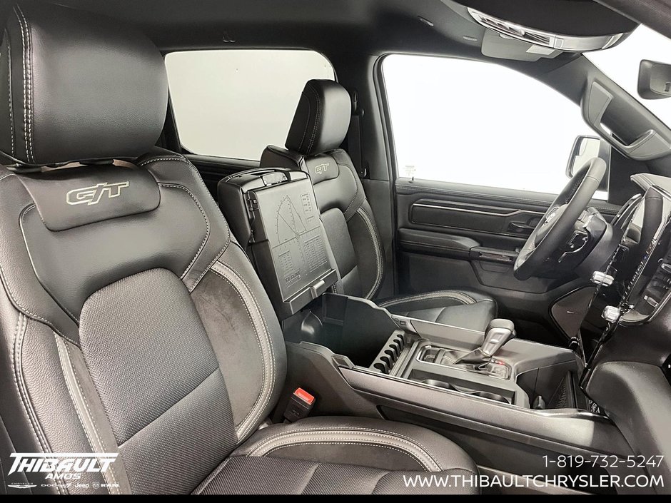 2026 Ram 1500 SPORT