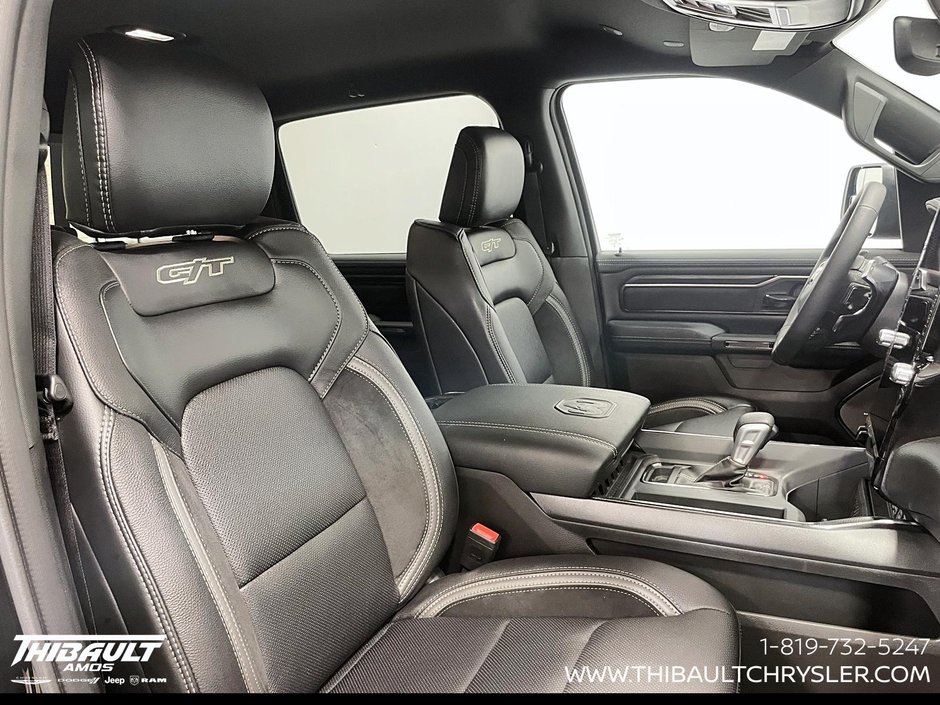 2026 Ram 1500 SPORT