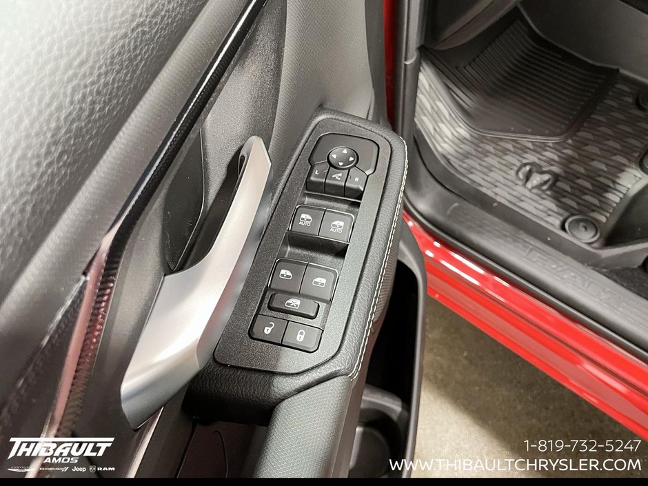 2026 Ram 1500 SPORT