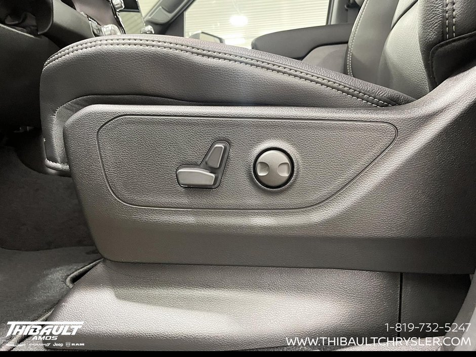 2026 Ram 1500 SPORT