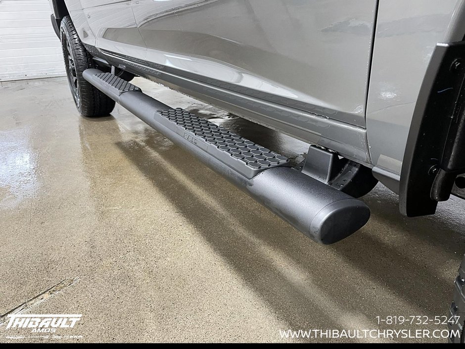 2026 Ram 2500 BLACK EXPRESS
