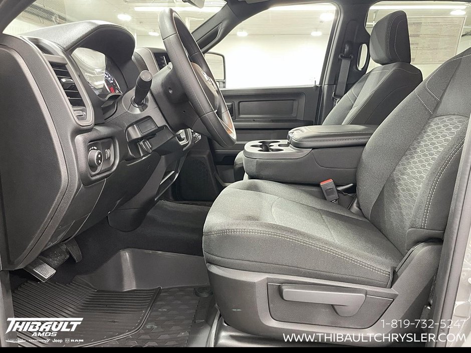 2026 Ram 2500 BLACK EXPRESS