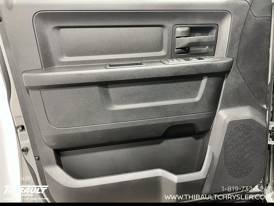 2026 Ram 2500 BLACK EXPRESS