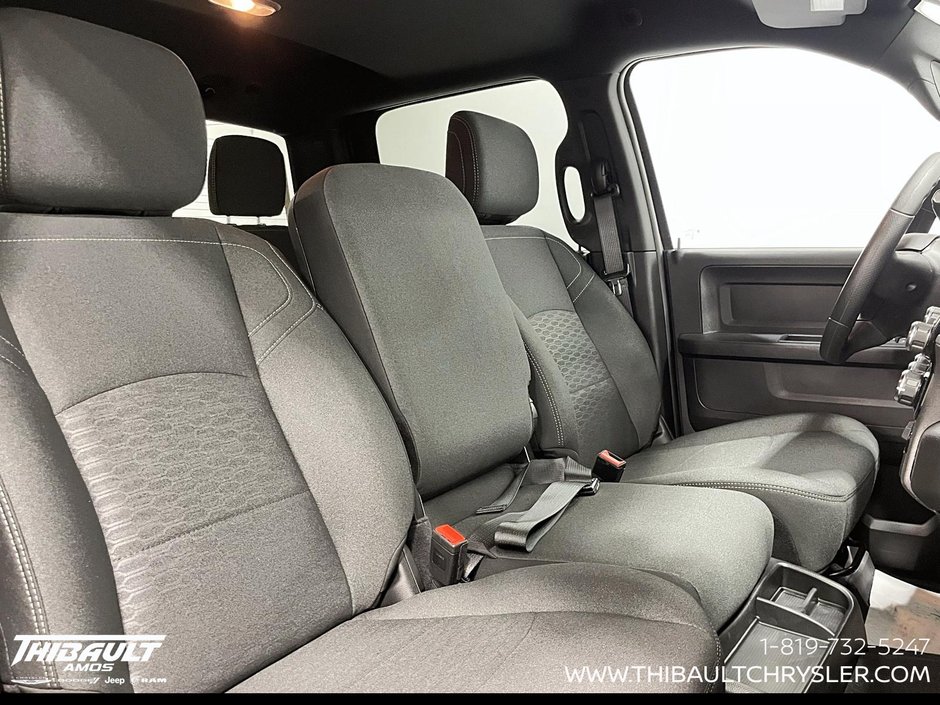 2026 Ram 2500 BLACK EXPRESS