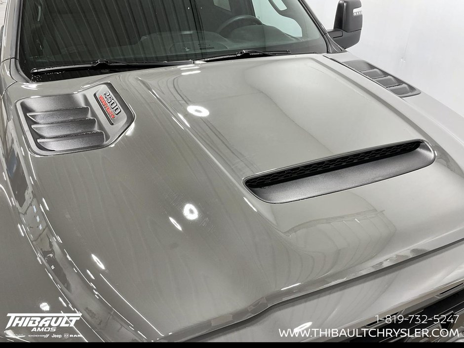 2026 Ram 2500 BLACK EXPRESS