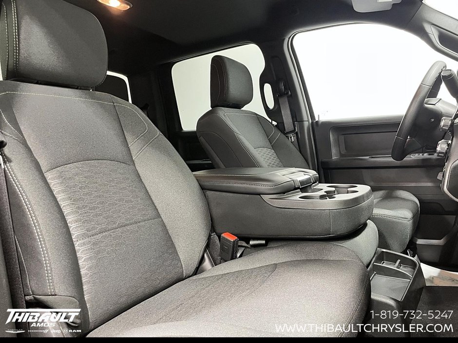 2026 Ram 2500 BLACK EXPRESS