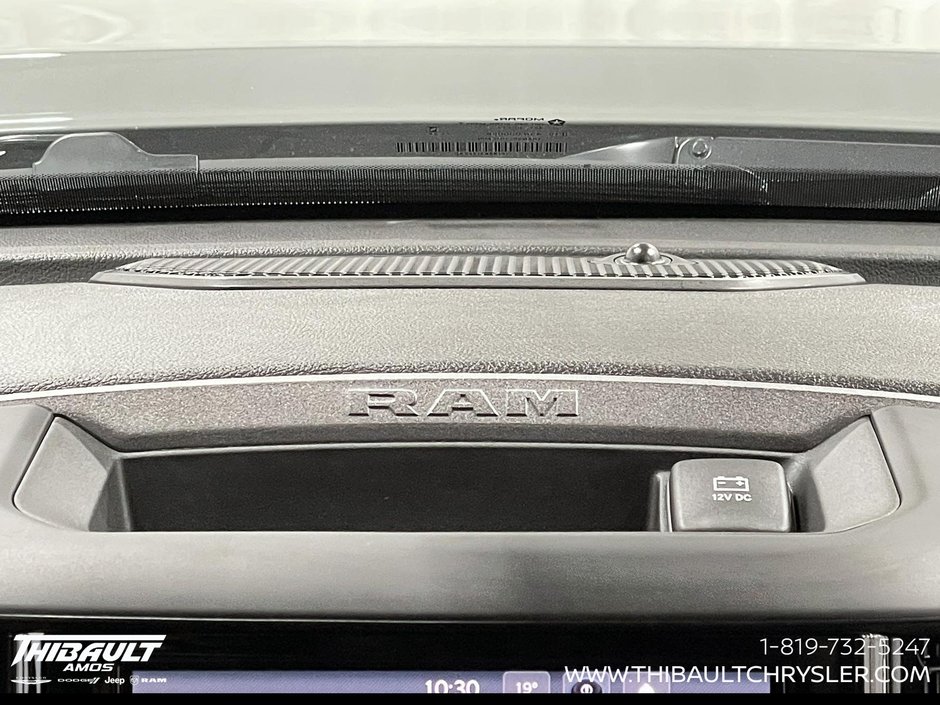 2026 Ram 2500 BLACK EXPRESS
