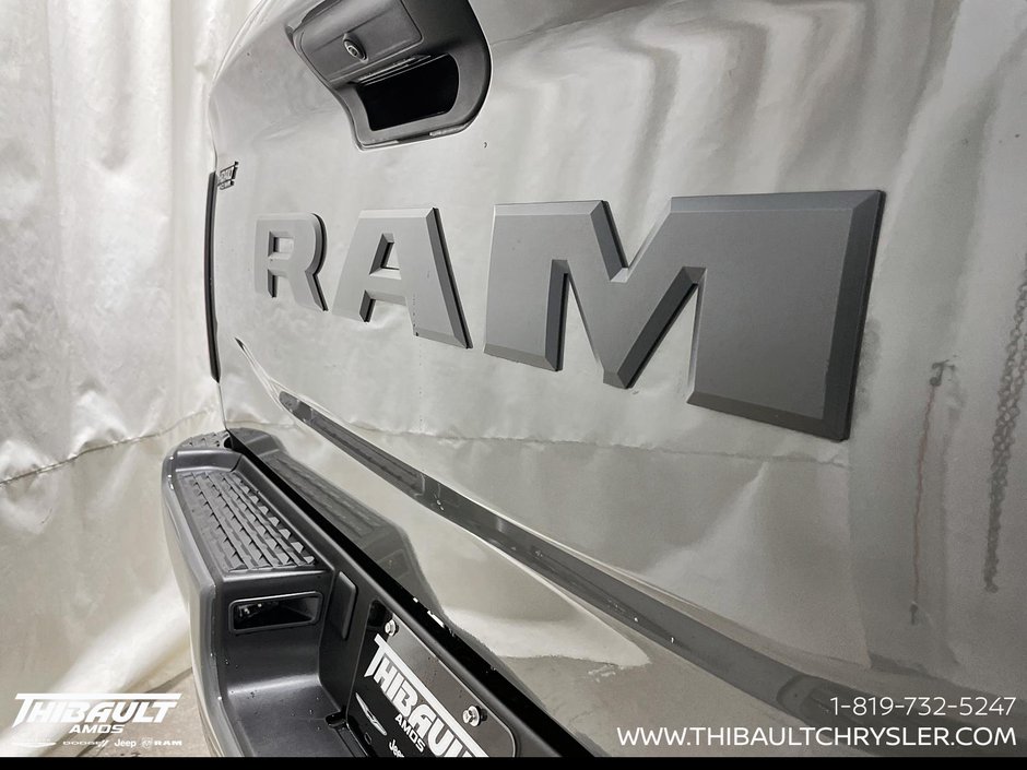 2026 Ram 2500 BLACK EXPRESS