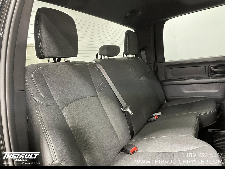 2026 Ram 2500 BLACK EXPRESS